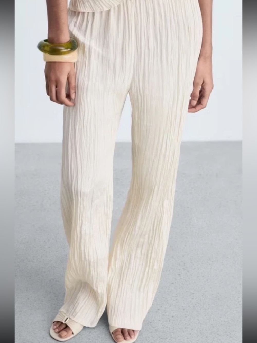 Mango Women’s Ivory Crinkle Satin Pants size M